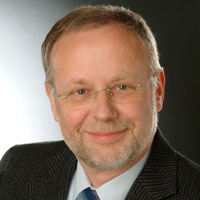 Dr. Thomas Sattelmayer