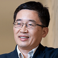 Yonggang Huang